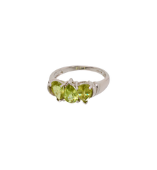 Vintage Peridot Sundrop Trio Ring 9K